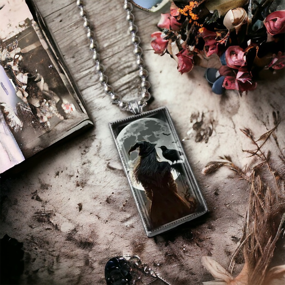 1pc Witch & Crow Pattern Rectangular Pendant Necklace Exquisite Silver Plated‎
